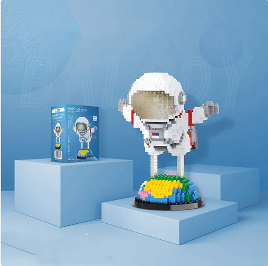 Astronaut Building Block Figures